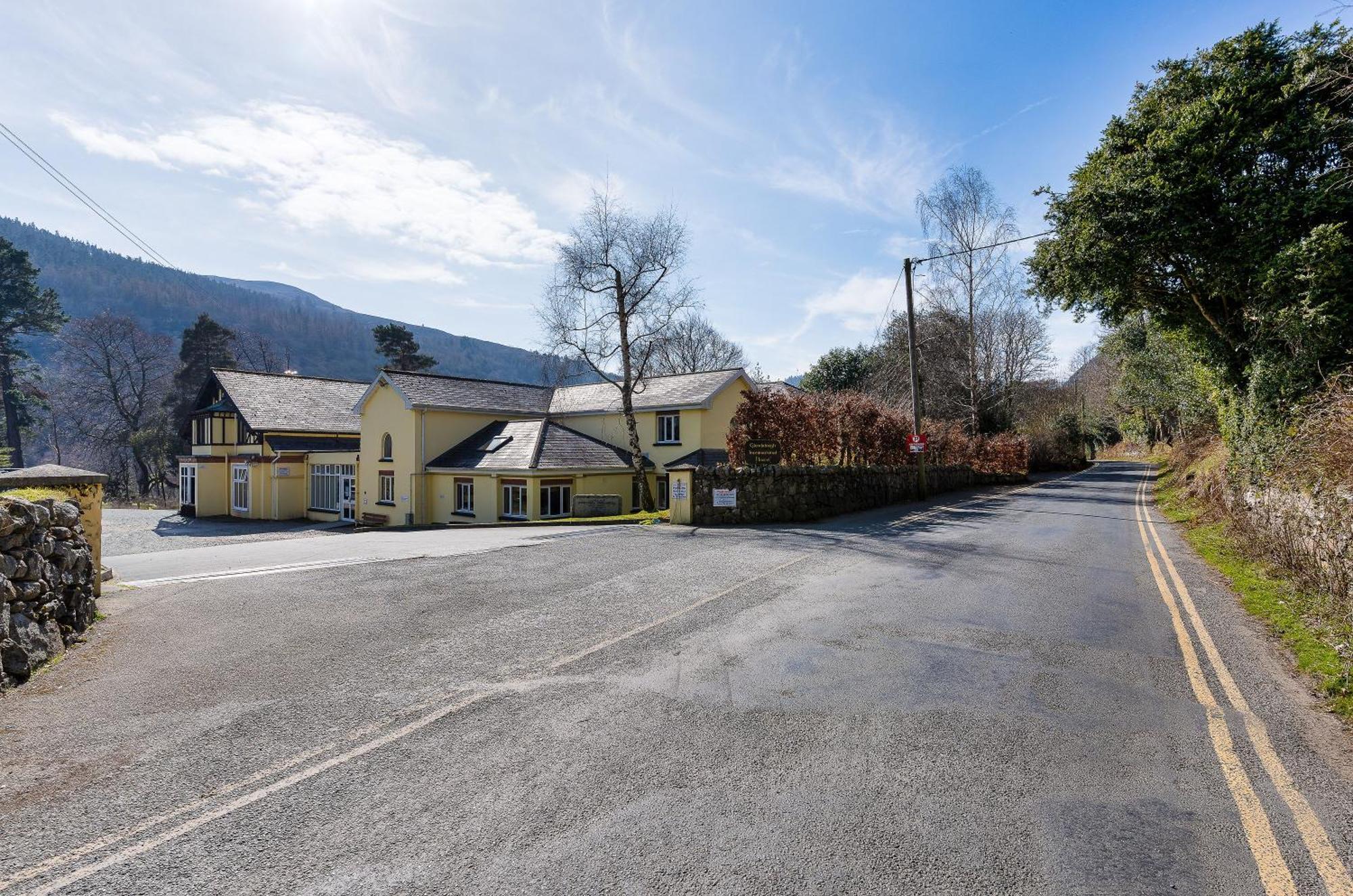 Glendalough International Youth Hostel Laragh Exterior foto