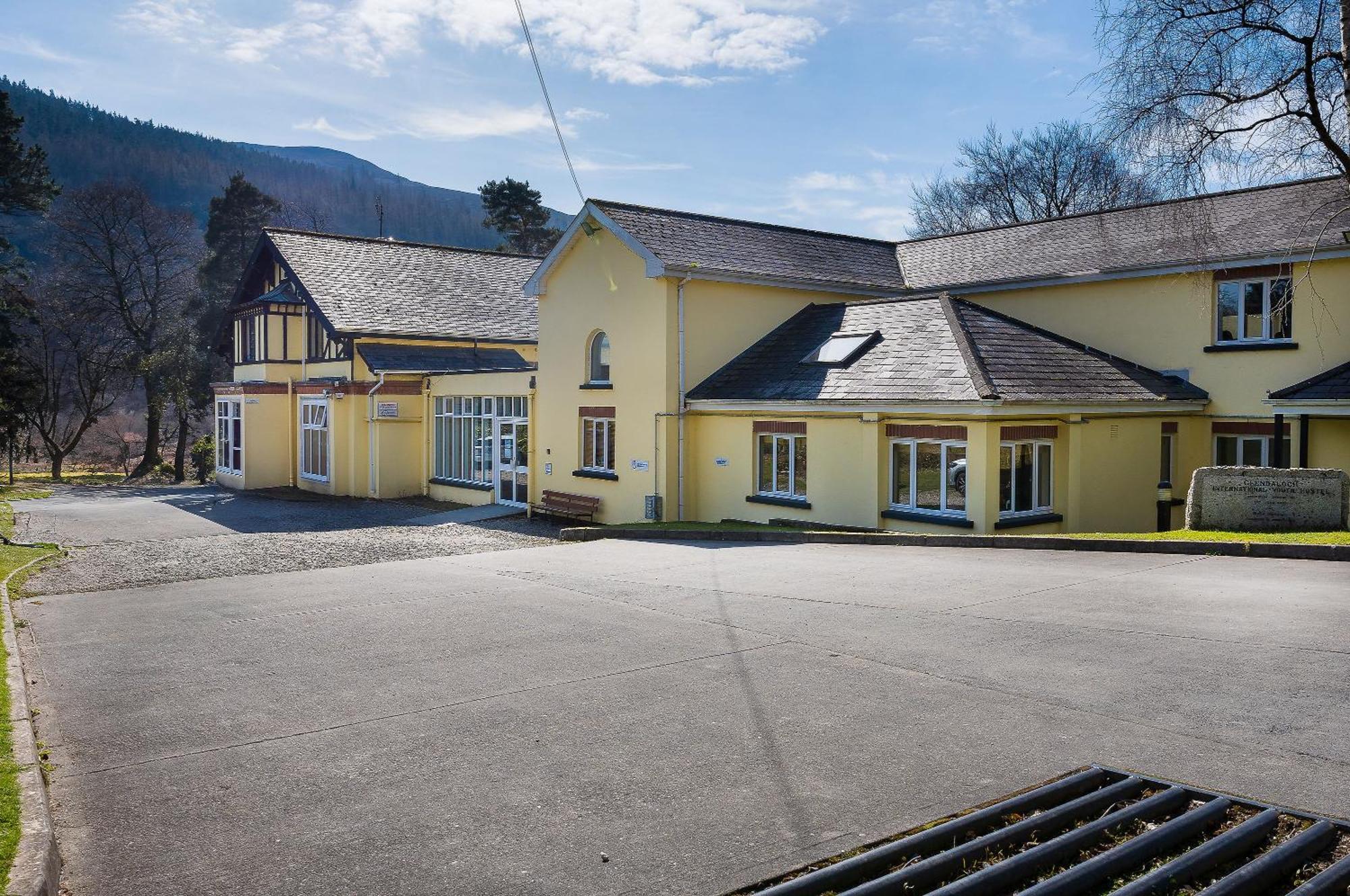 Glendalough International Youth Hostel Laragh Exterior foto